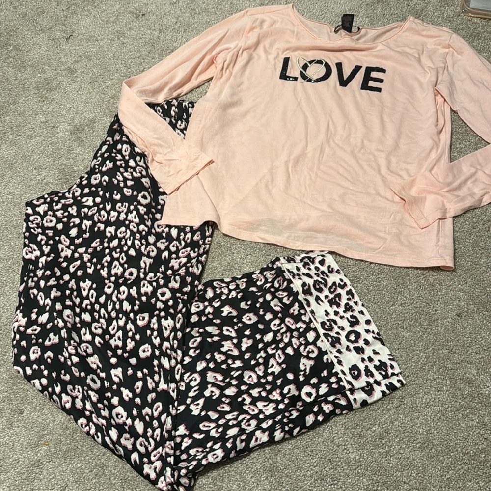Victoria secret pajama set